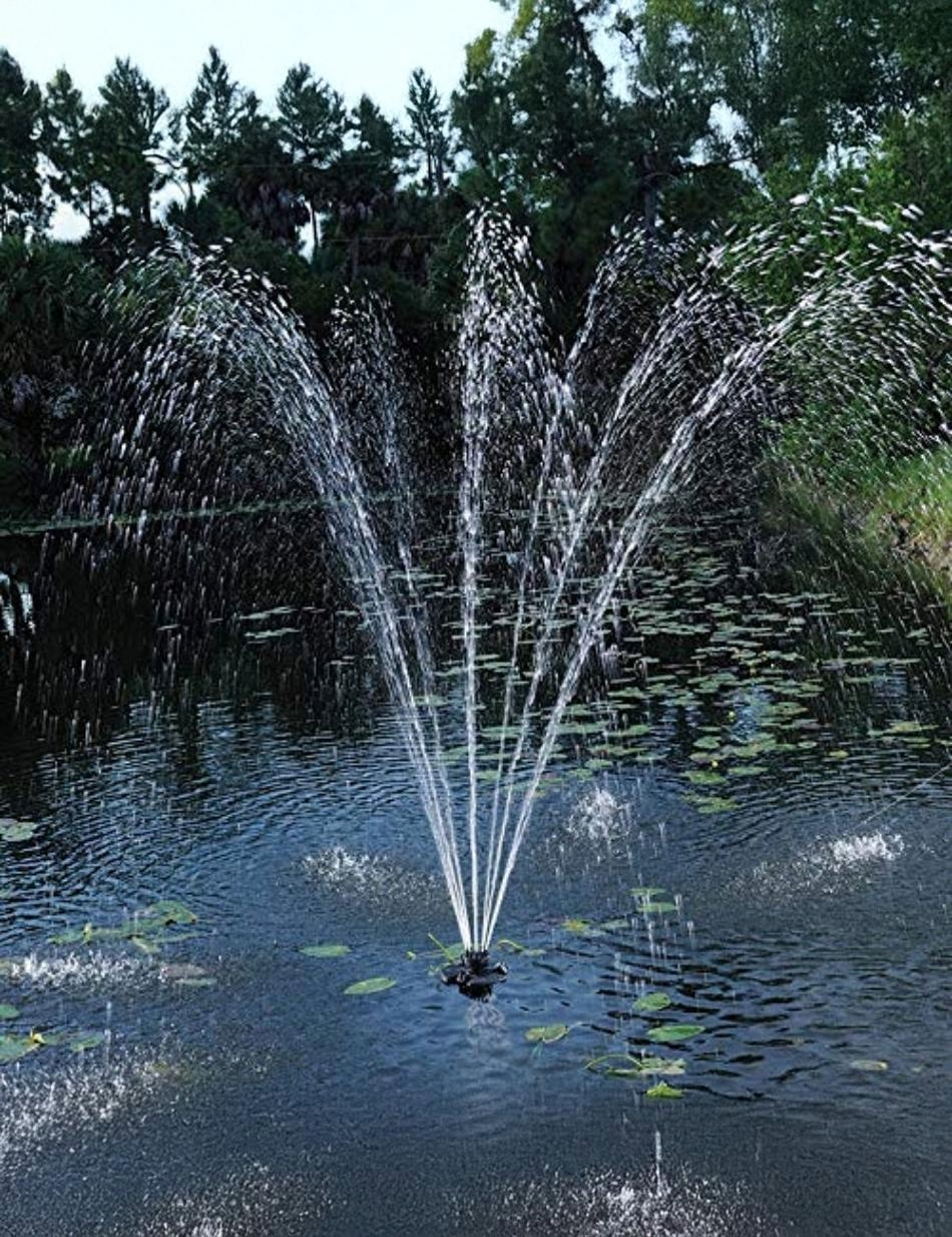 Oase Floating Fountain w/Lights