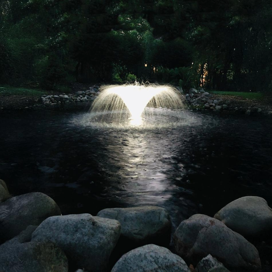 Easy Pro Starburst Mini Floating Fountain w/ Super Bright LED Light Set